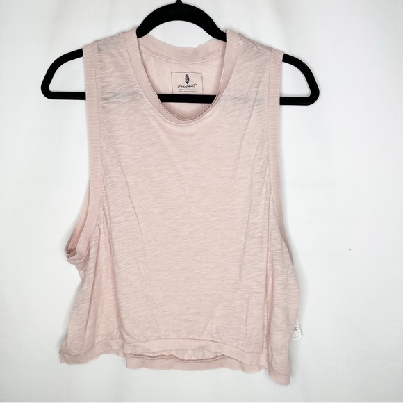 Free People Tops - FREE PEOPLE Movement Rose Tank Top NWT in Small